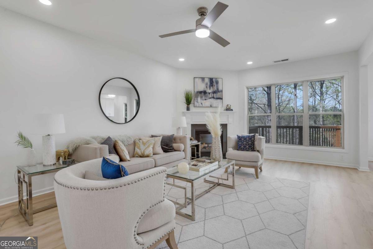 319 Privet Circle Suwanee - Photo 7