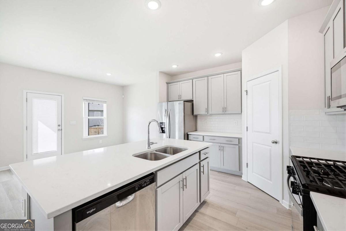 7768 Richmond Trail Fairburn - Photo 11