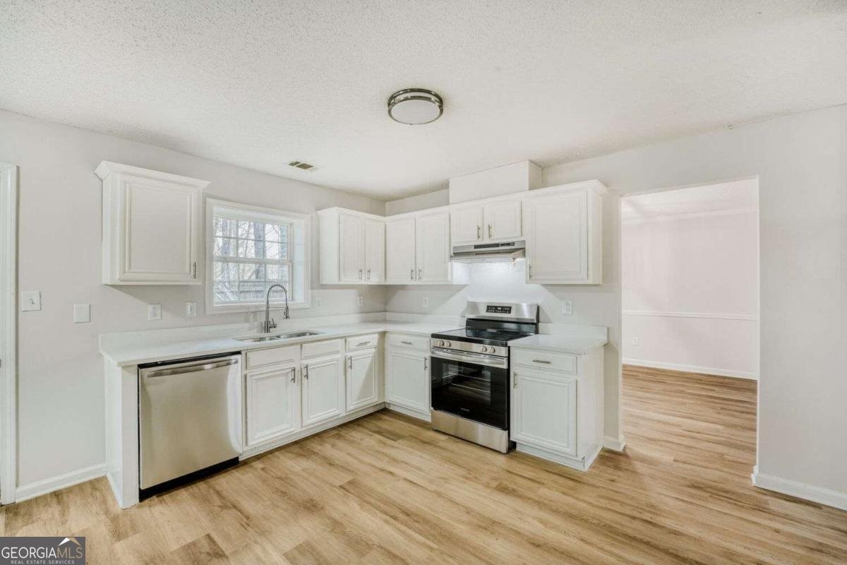 5835 Raventree Court Atlanta - Photo 14