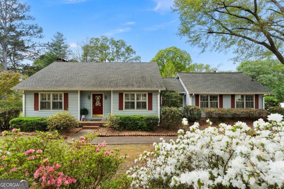 142 Plymouth Drive Cartersville - Photo 1