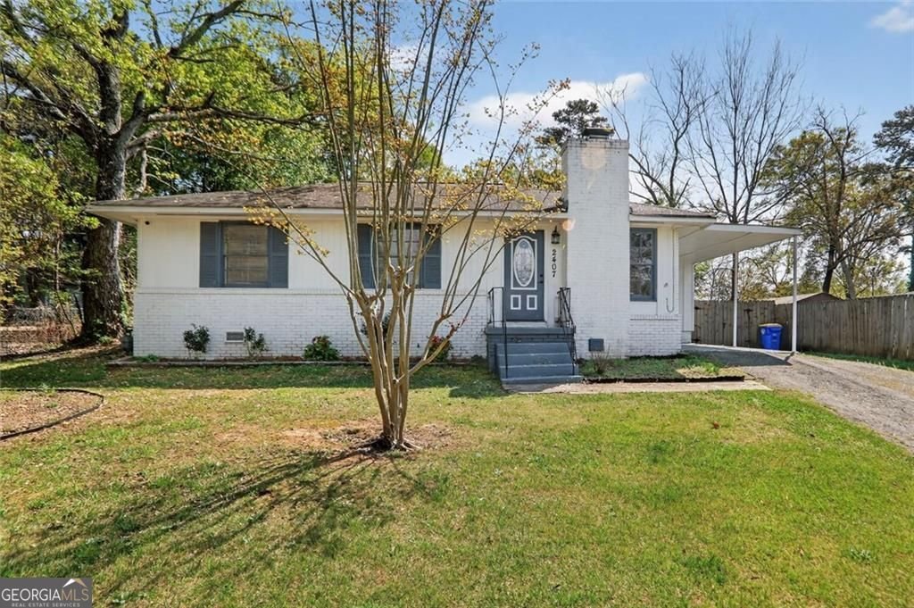 2407 Woodland Drive Kennesaw - Photo 1