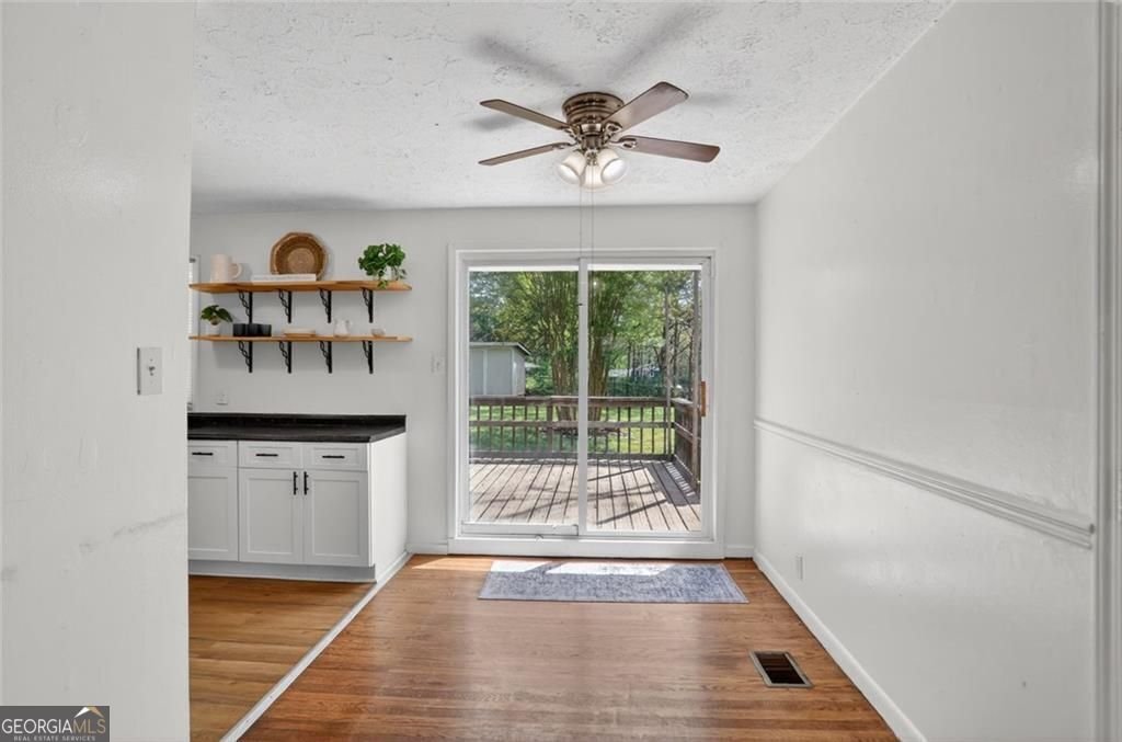 2407 Woodland Drive Kennesaw - Photo 6