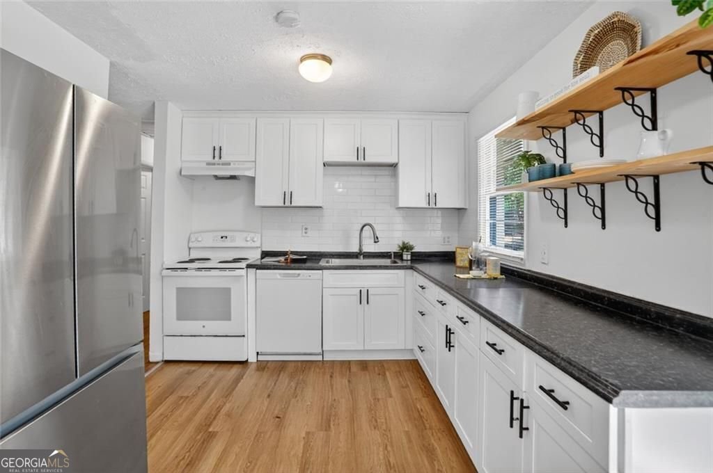 2407 Woodland Drive Kennesaw - Photo 7