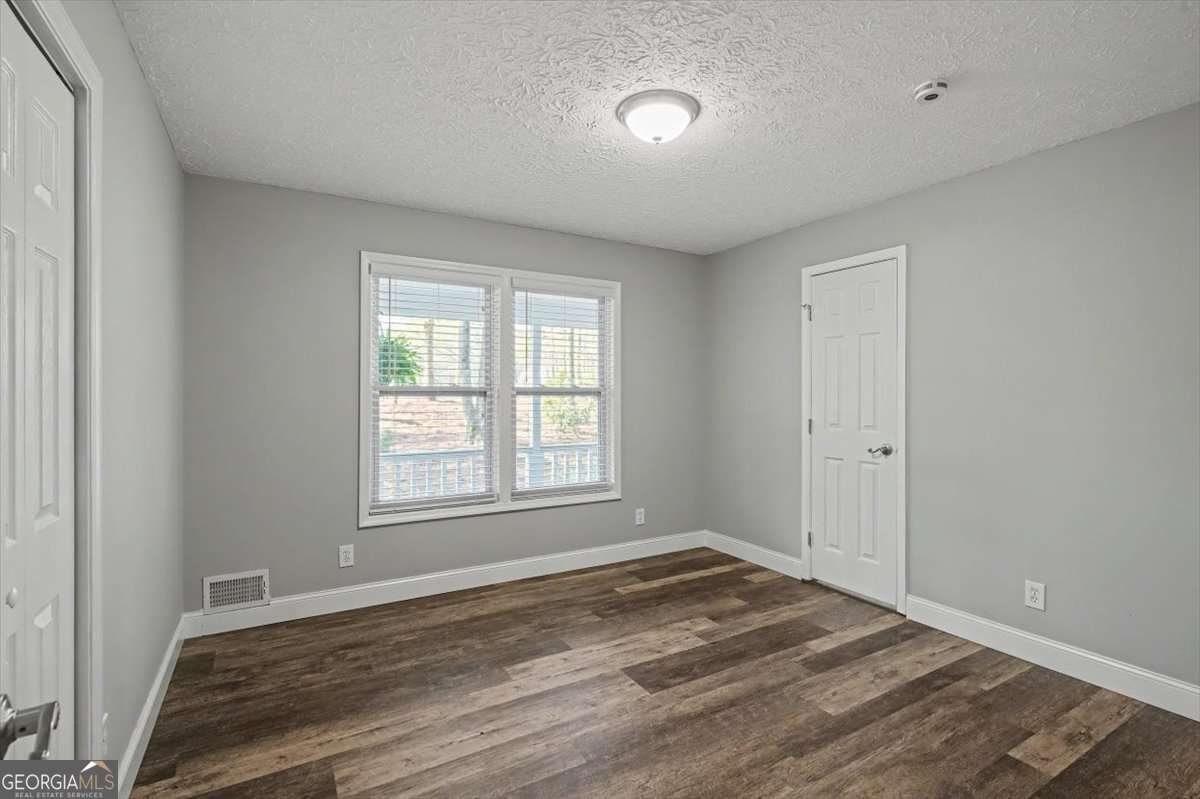 537 Toonigh Road Woodstock - Photo 32