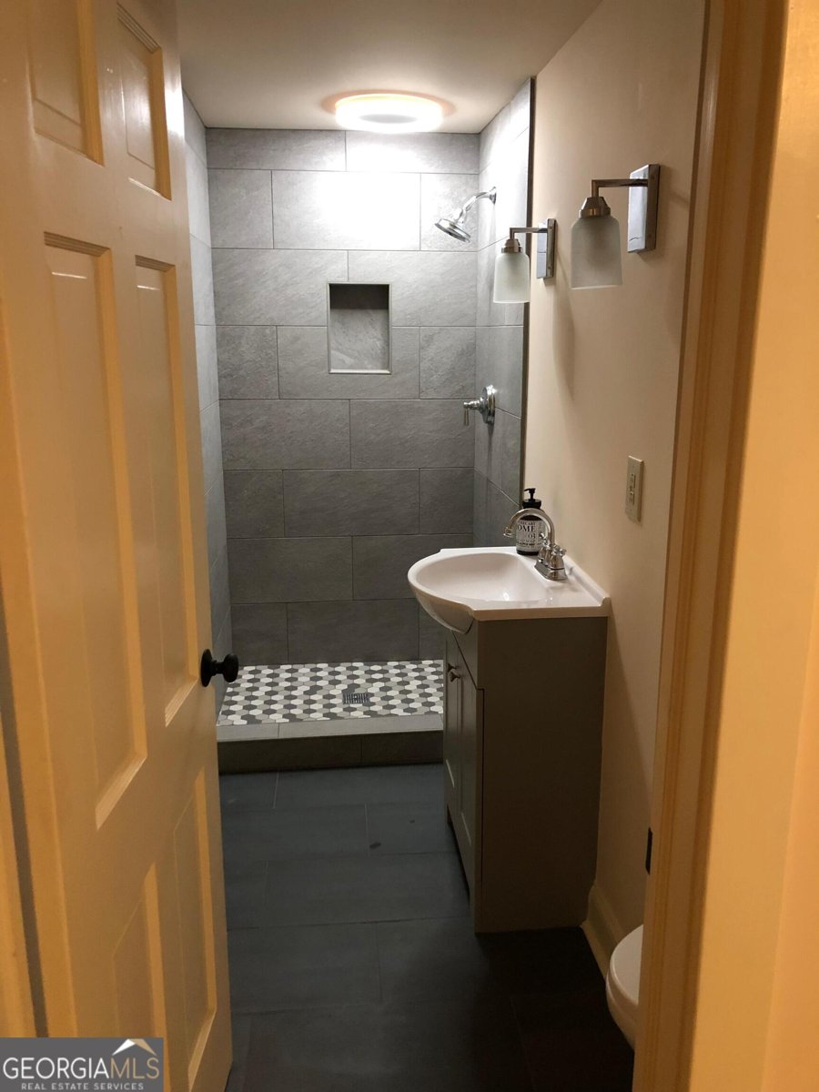 429 Calhoun Street Atlanta - Photo 8