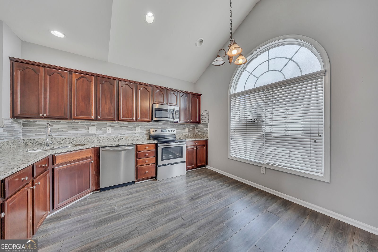 374 Guibor Court Kennesaw - Photo 6