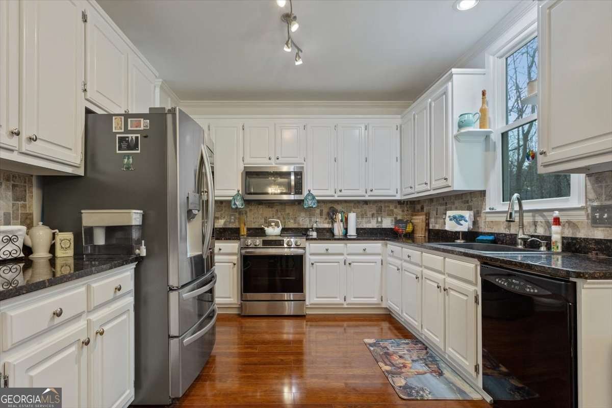 1295 Ashworth Avenue Marietta - Photo 18