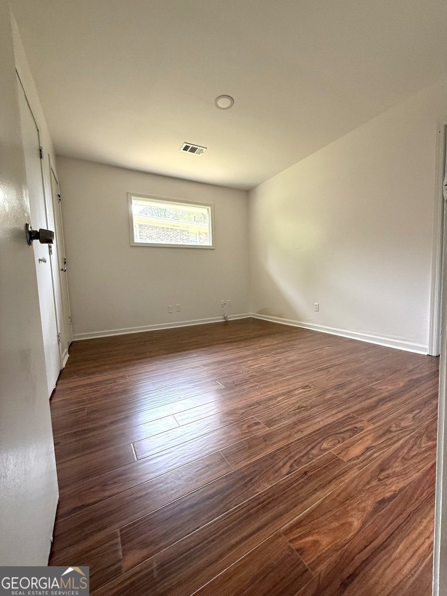 562 Dickens Road Lilburn - Photo 13