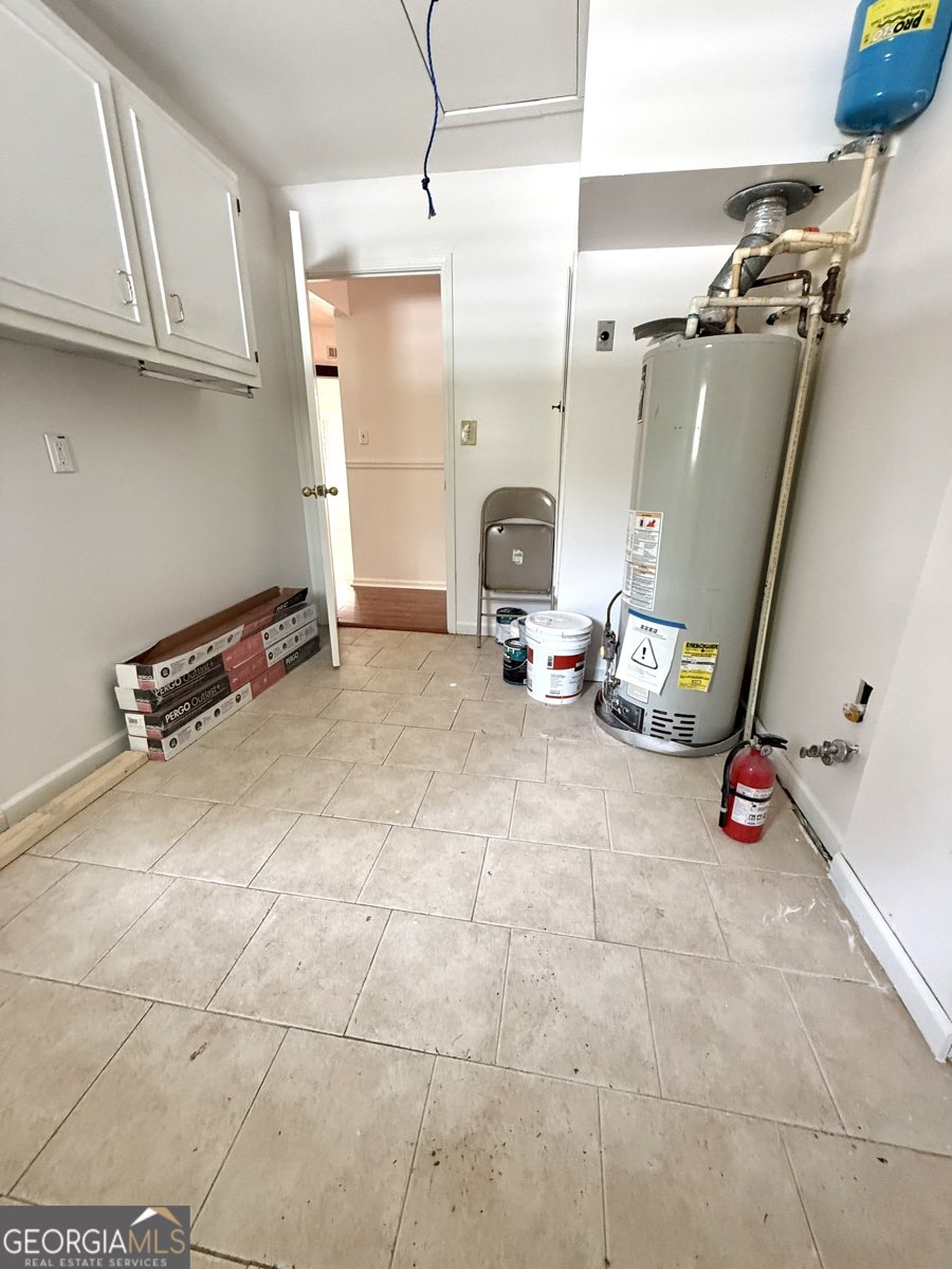 562 Dickens Road Lilburn - Photo 21