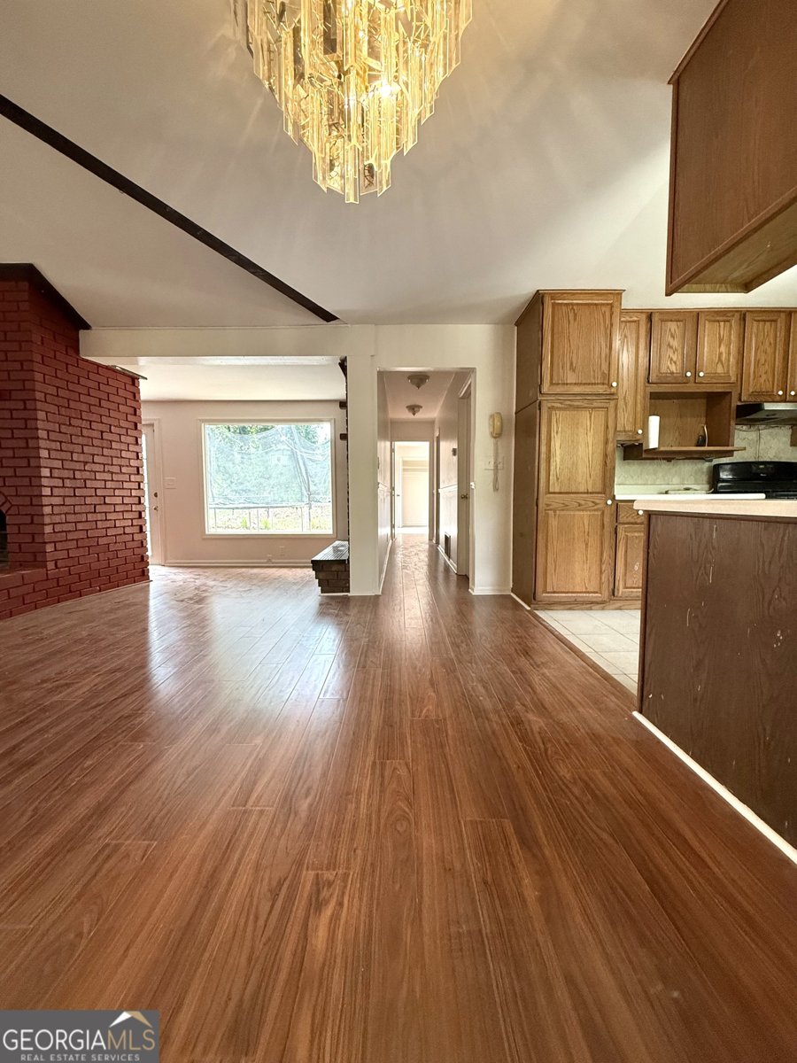 562 Dickens Road Lilburn - Photo 8