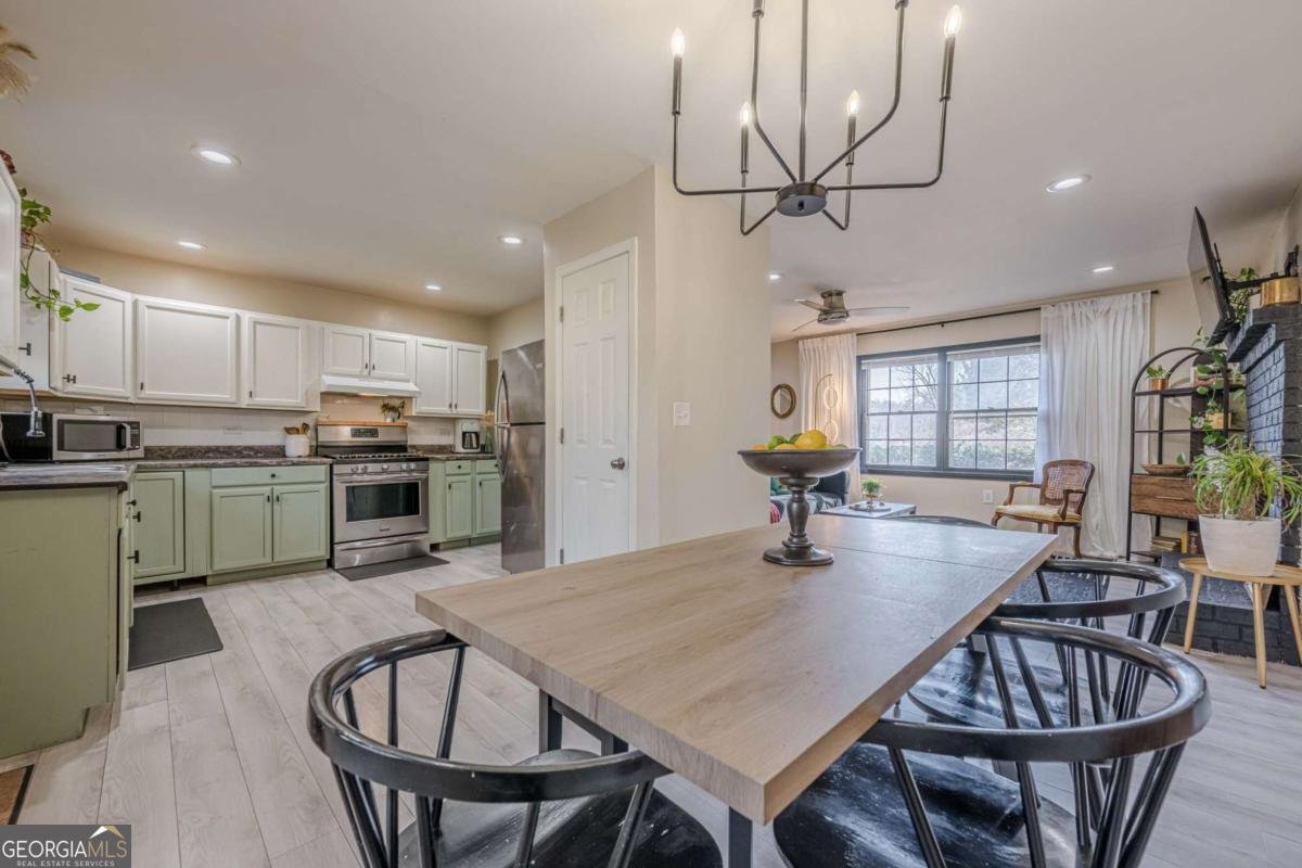 3006 Deshong Drive Stone Mountain - Photo 8