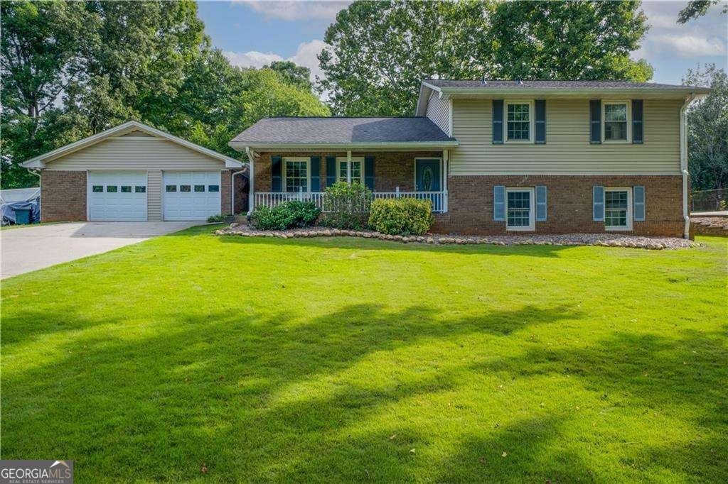 11165 Crosshaven Drive Roswell - Photo 1