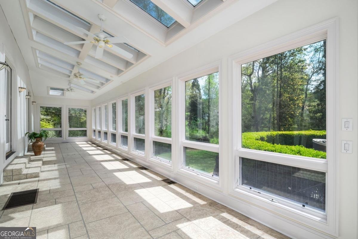 820 Heards Ferry Road Atlanta - Photo 18