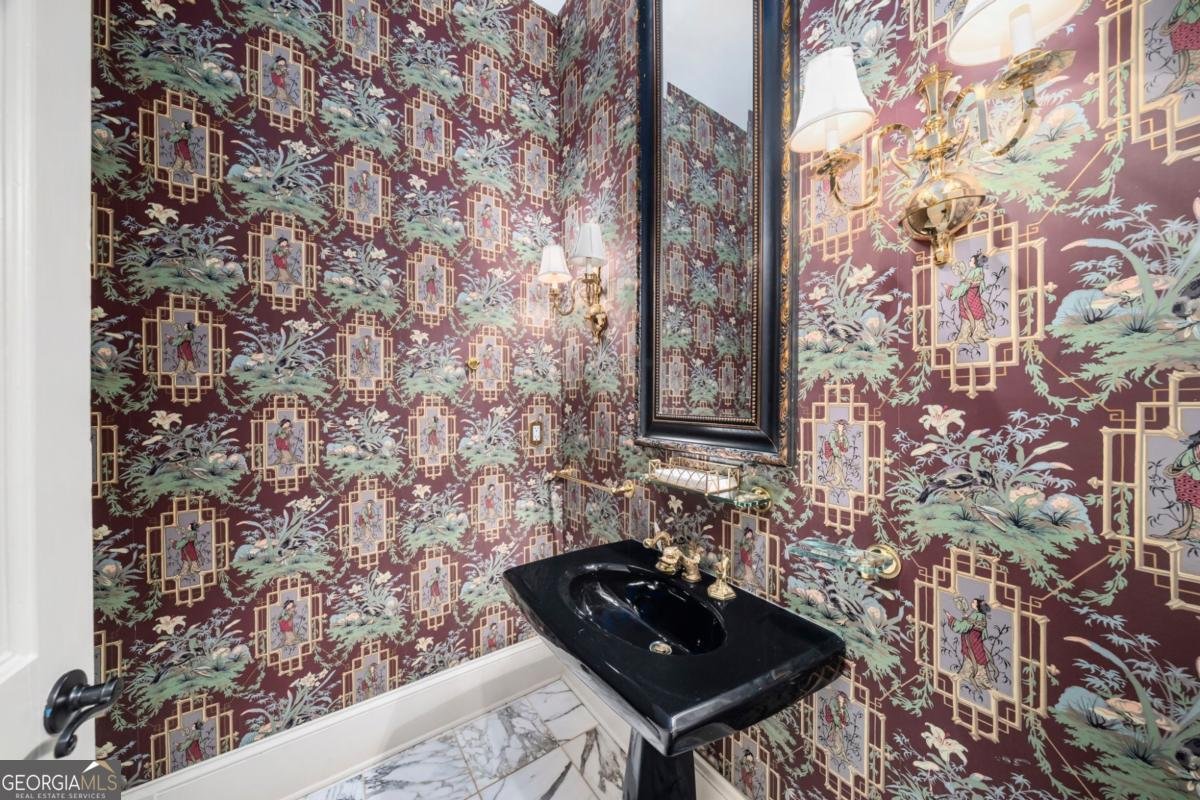 820 Heards Ferry Road Atlanta - Photo 31