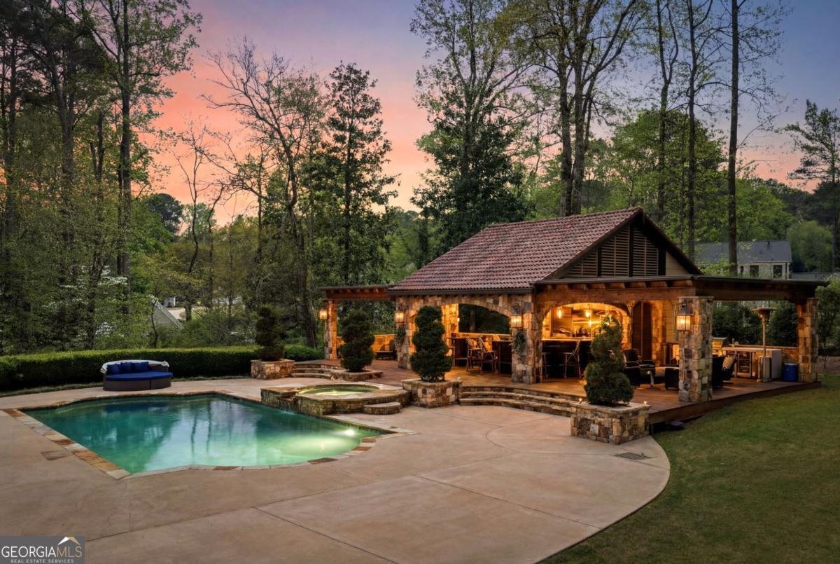 820 Heards Ferry Road Atlanta - Photo 7