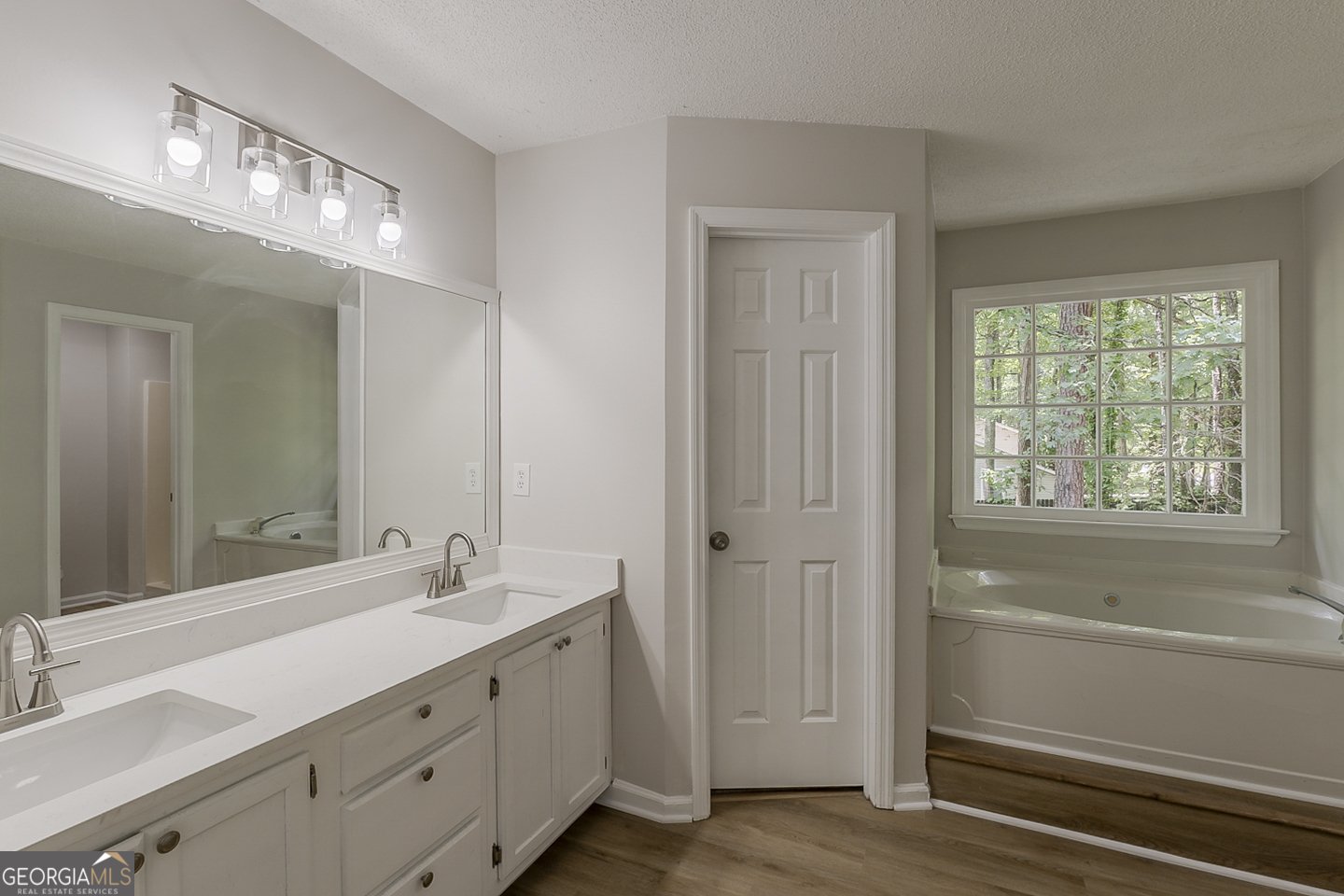 1056 Retner Drive Mableton - Photo 16