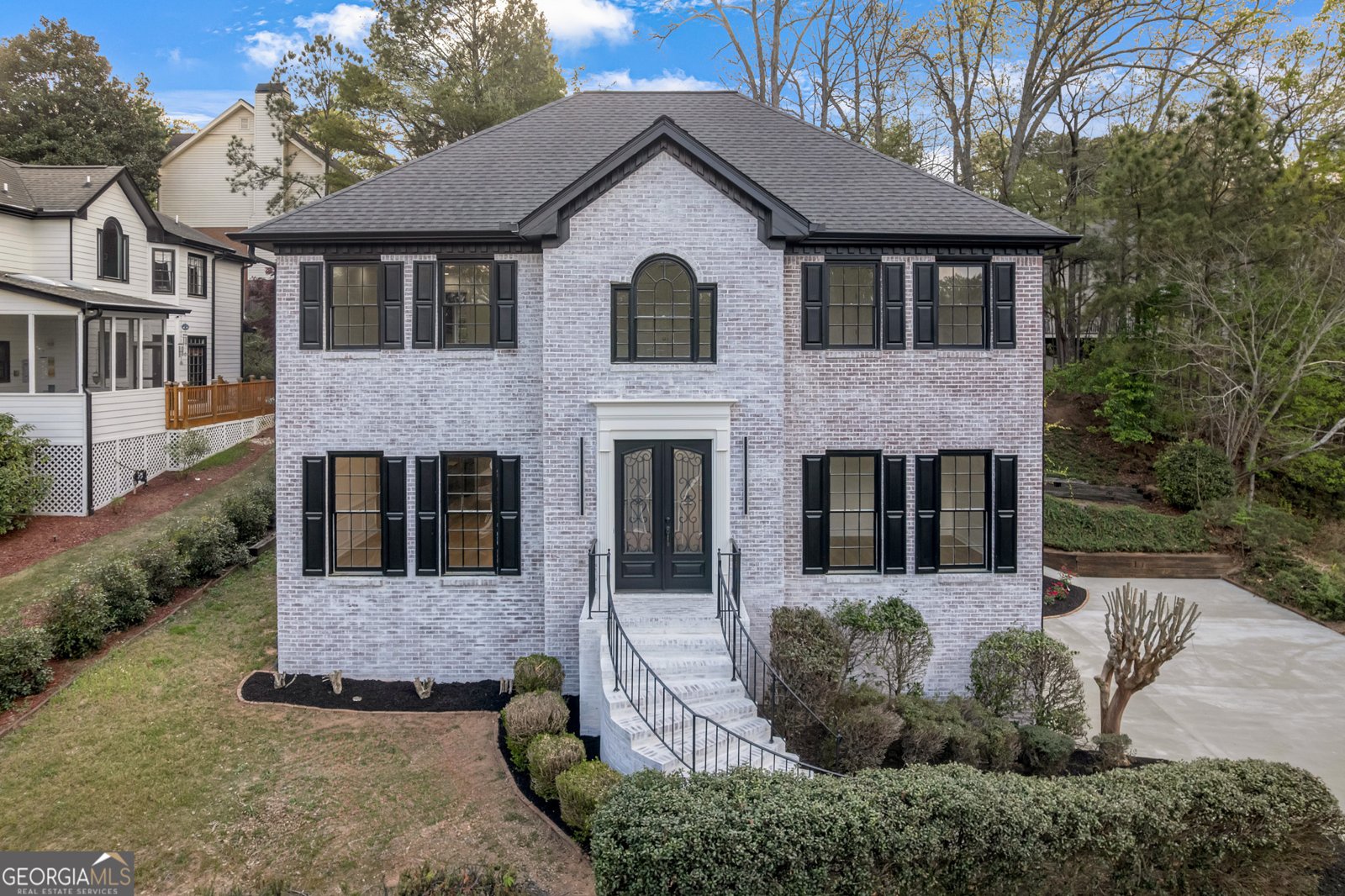 835 Kings Arms Way Johns Creek - Photo 1