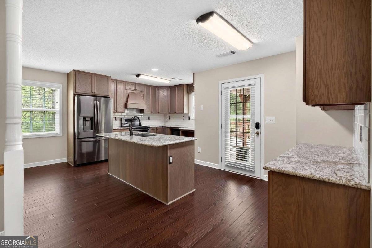 185 Lowell Drive Sharpsburg - Photo 11