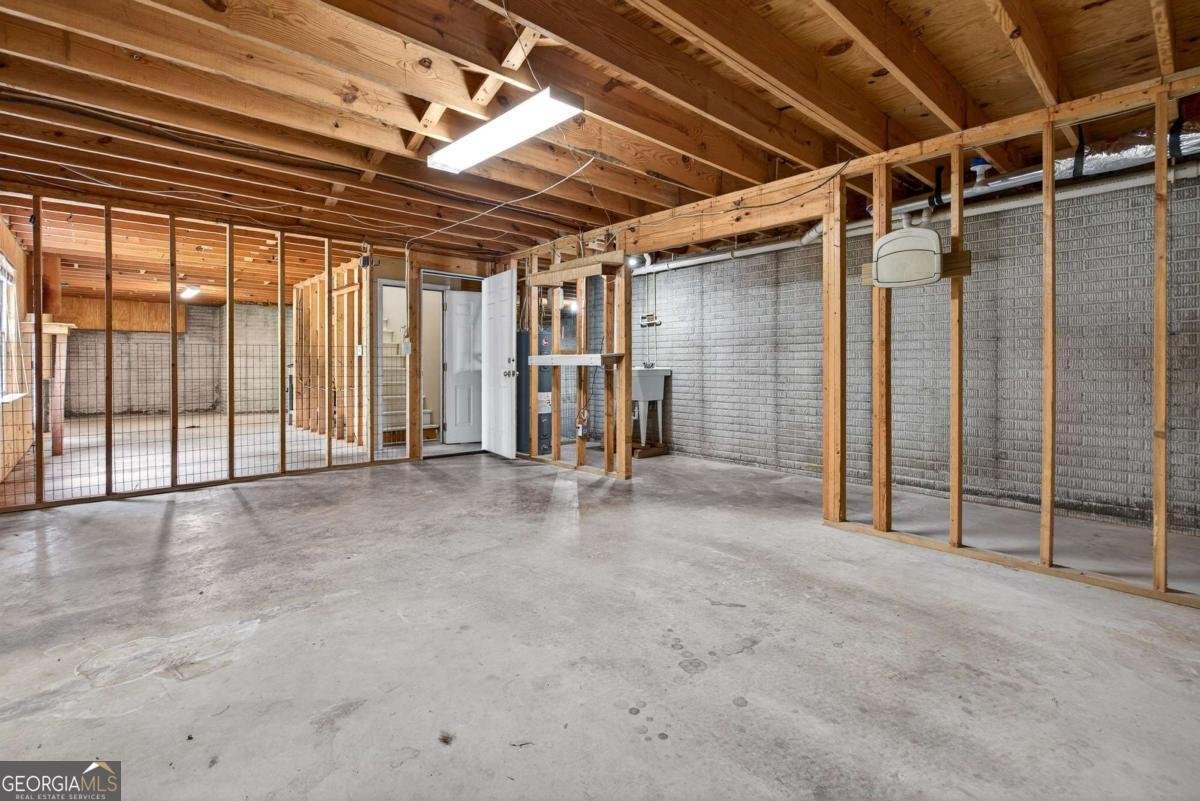 185 Lowell Drive Sharpsburg - Photo 6