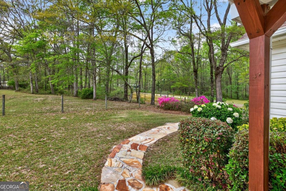 185 Lowell Drive Sharpsburg - Photo 8