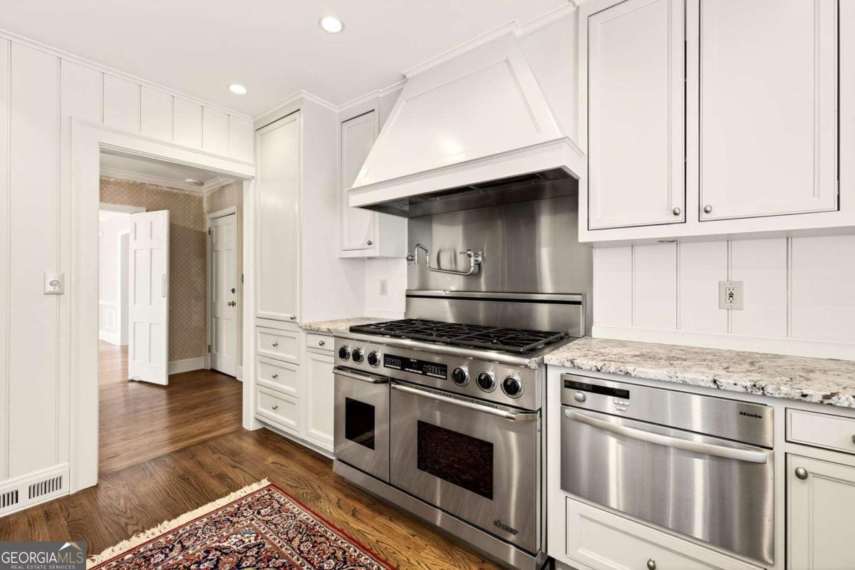 596 Wesley Road Atlanta - Photo 18