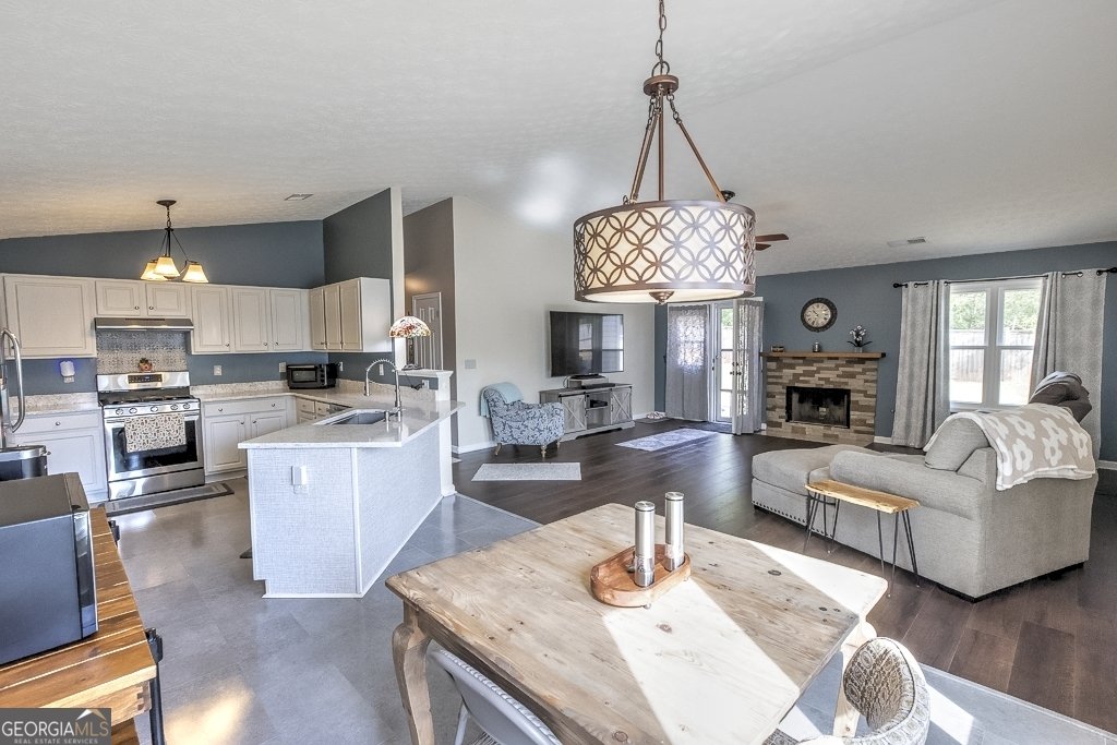 7705 Paddocks Mill Drive Cumming - Photo 11