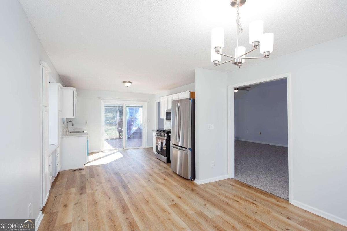 208 Windfield Drive Woodstock - Photo 11