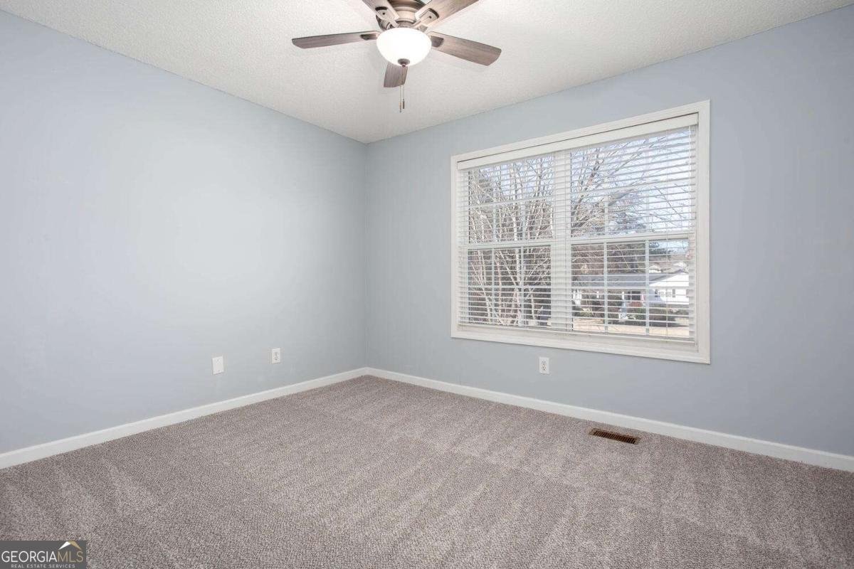 208 Windfield Drive Woodstock - Photo 15