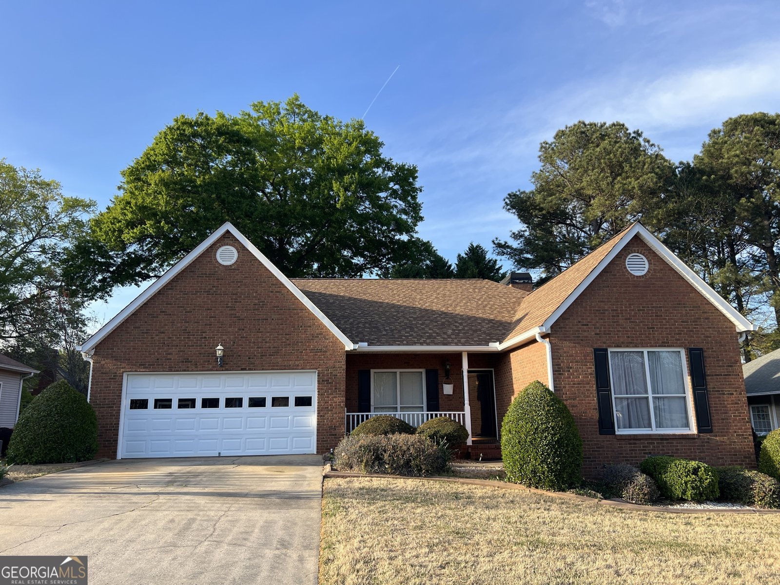 250 BRITTANY CHASE FAYETTEVILLE - Photo 1