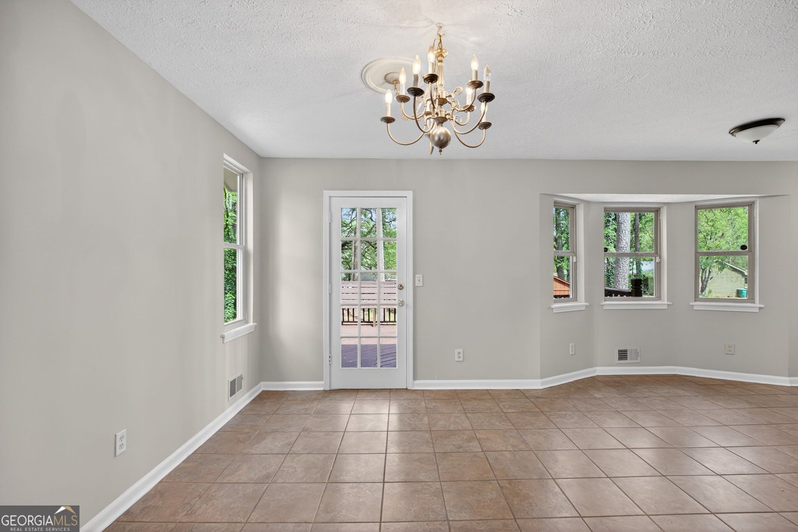 4149 Silver Hill Court Snellville - Photo 7