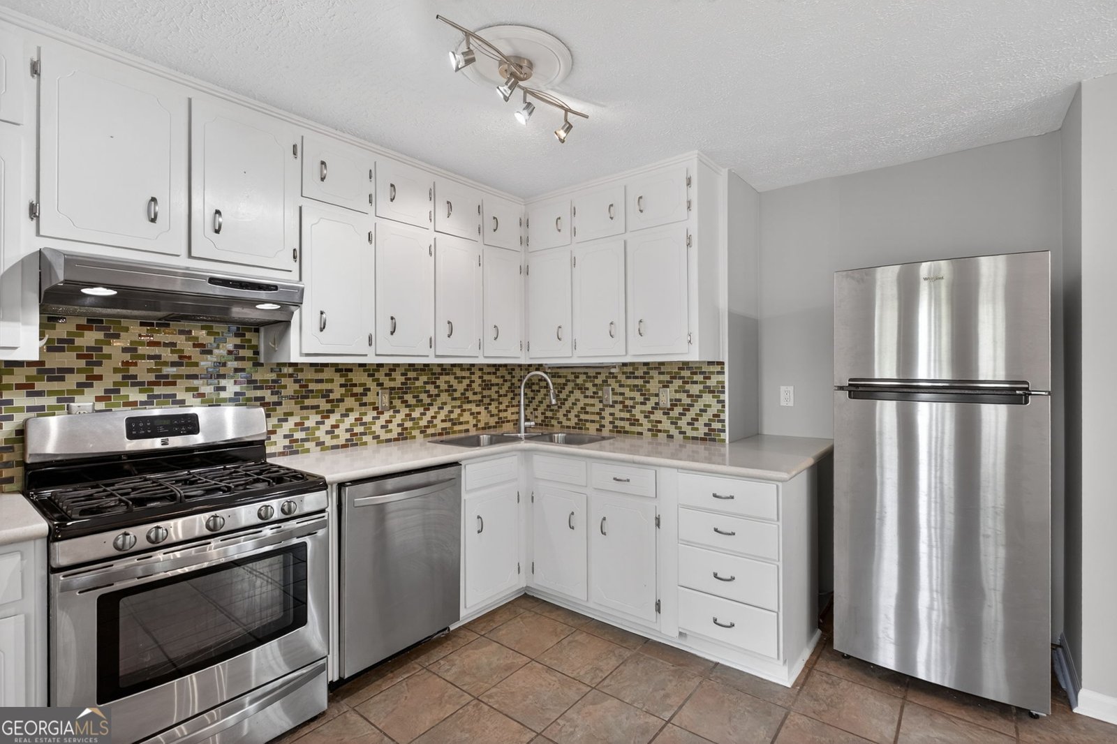 4149 Silver Hill Court Snellville - Photo 9