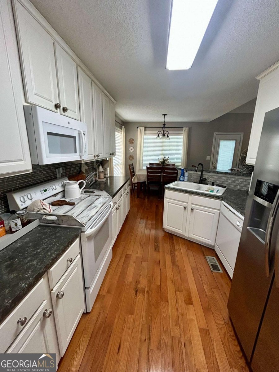 6728 Oakhurst Court Douglasville - Photo 13