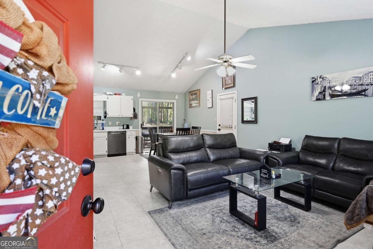 211 Brooks Lane Winder - Photo 9