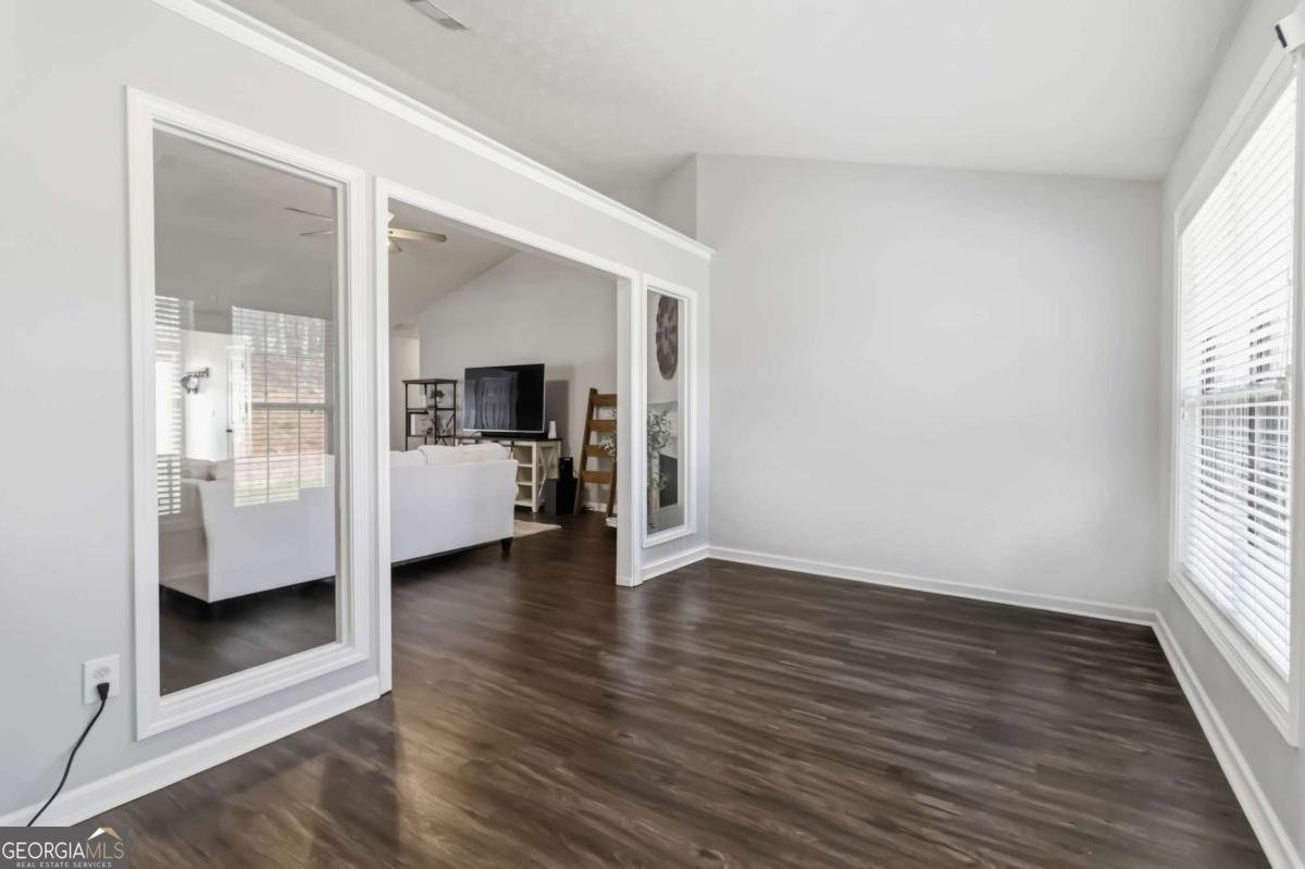 3237 Victoria Park Lane Buford - Photo 17