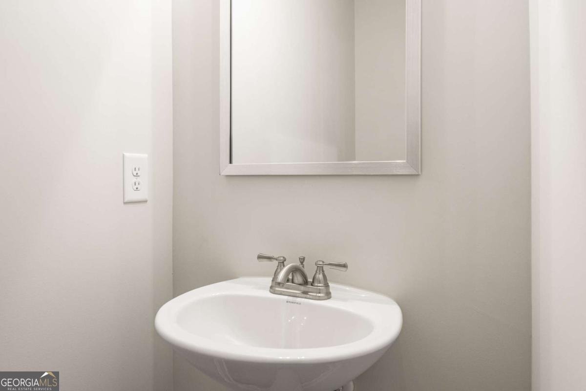 5577 Keswick Drive Flowery Branch - Photo 14