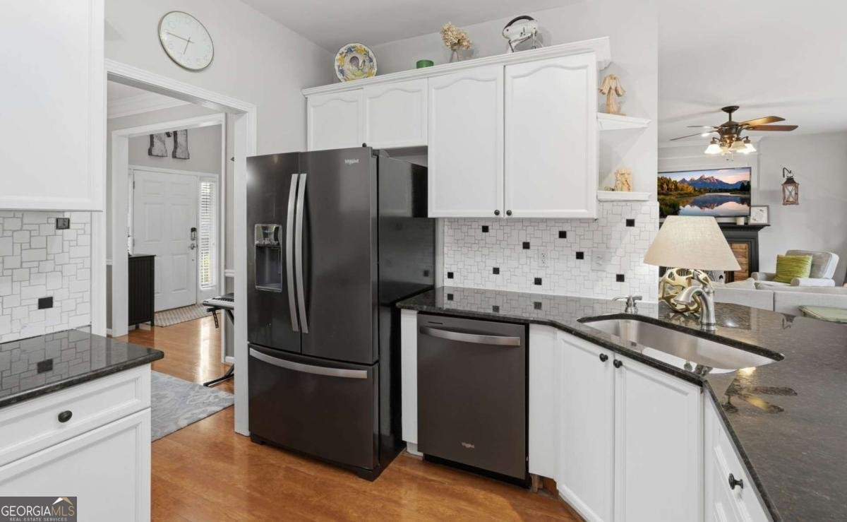 9655 Old Riverside Lane Ball Ground - Photo 11