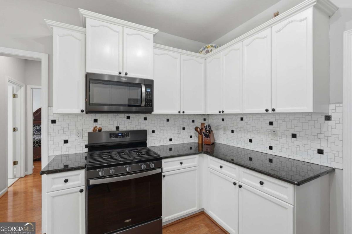 9655 Old Riverside Lane Ball Ground - Photo 14