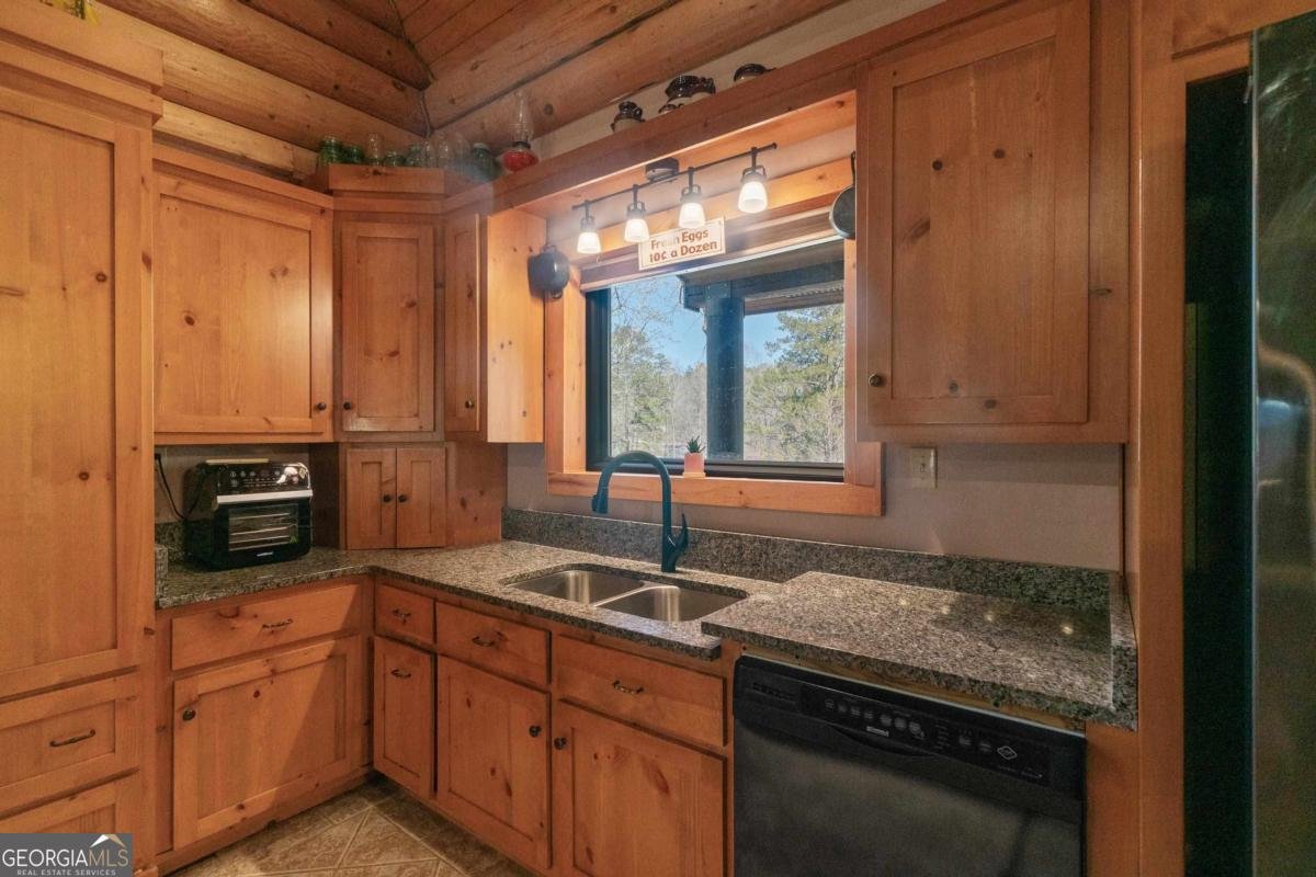 159 Dam Road Milledgeville - Photo 7