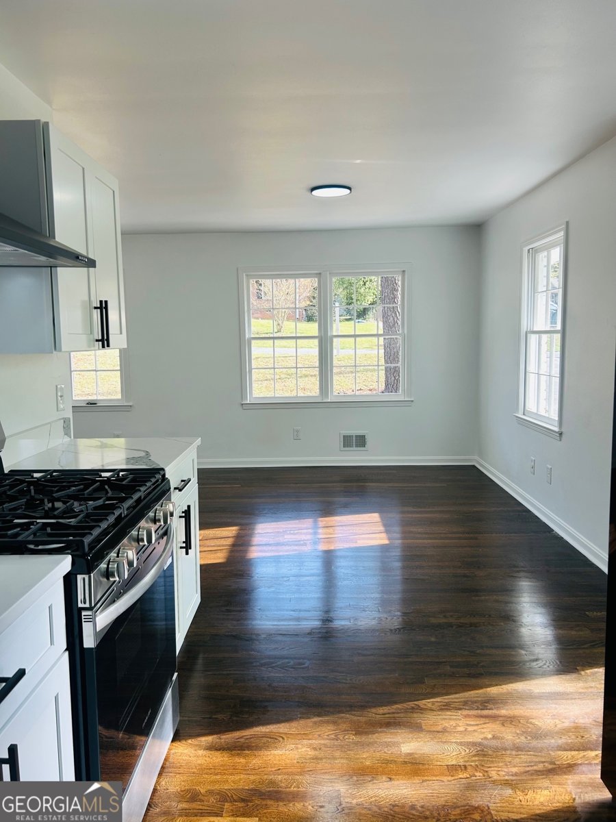 2344 Hollyridge Dr SW Marietta - Photo 12