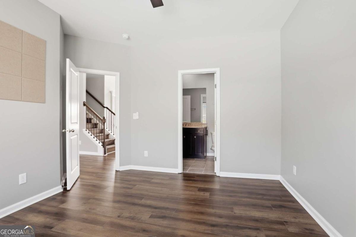 5975 Park Bay Court Flowery Branch - Photo 15