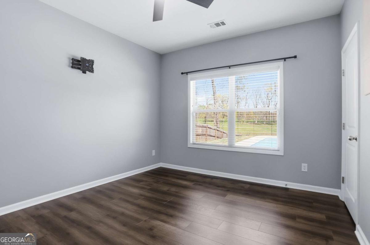 5975 Park Bay Court Flowery Branch - Photo 20