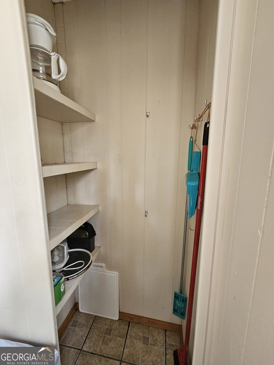 1089 LBK Circle Tignall - Photo 10