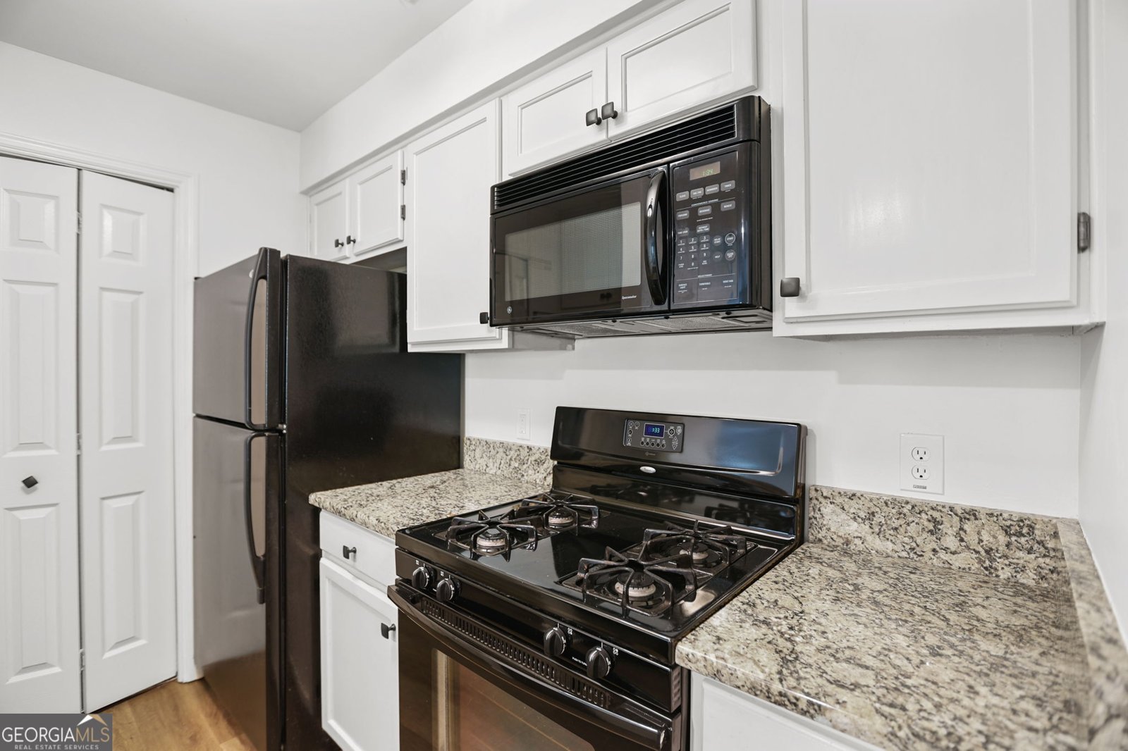 818 Ridgefield Drive Peachtree City - Photo 9