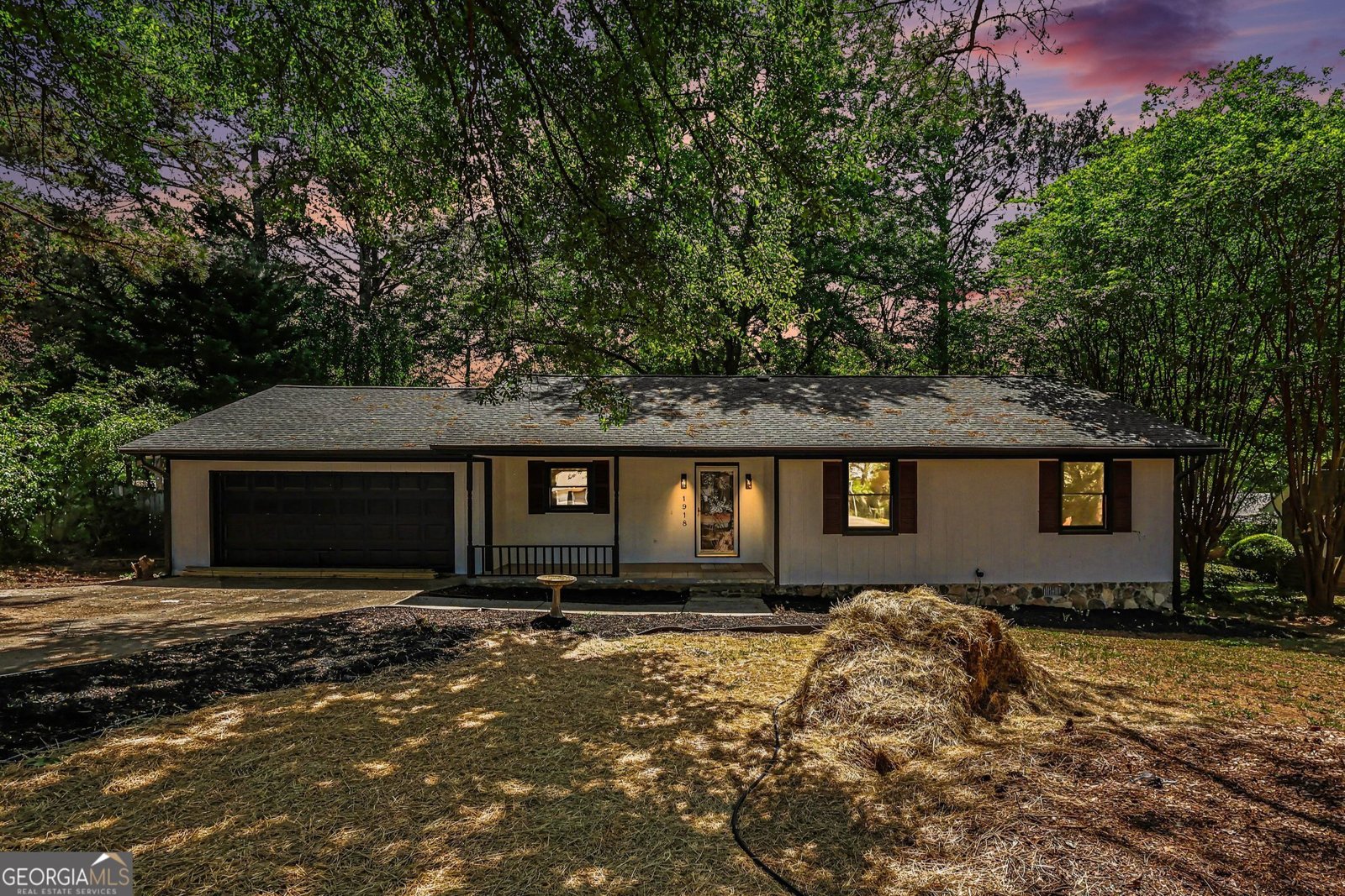 1918 Heritage Drive Conyers - Photo 1