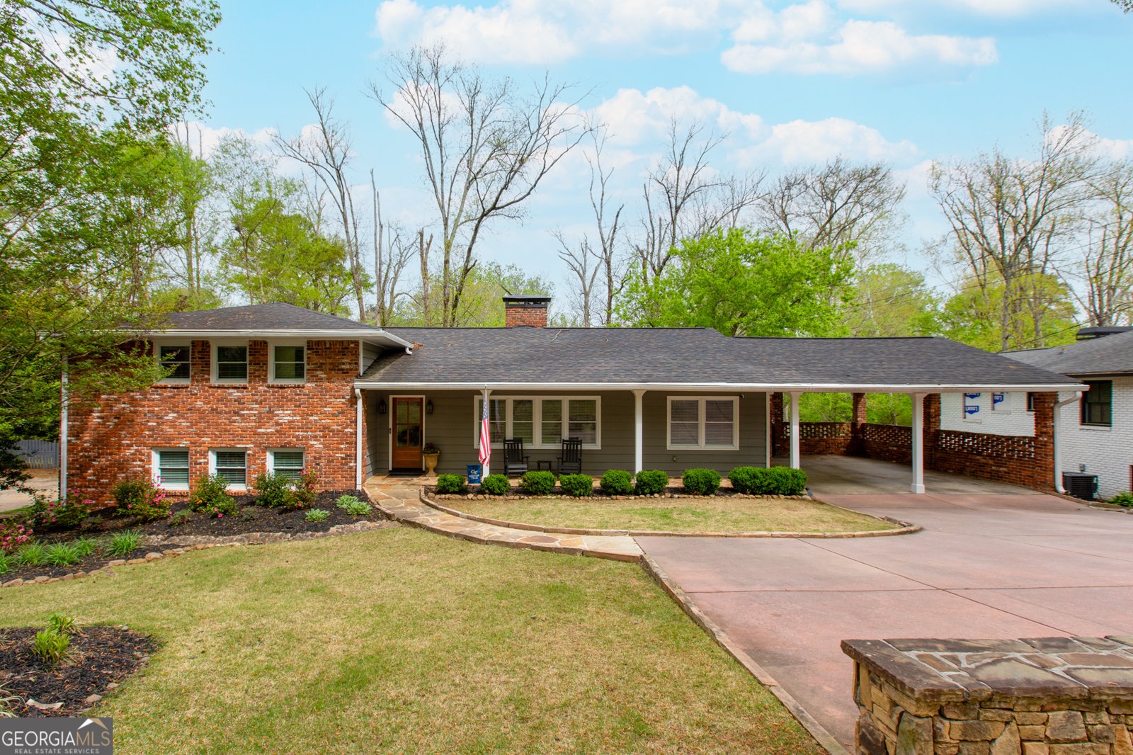 870 Starlight Drive Sandy Springs - Photo 1