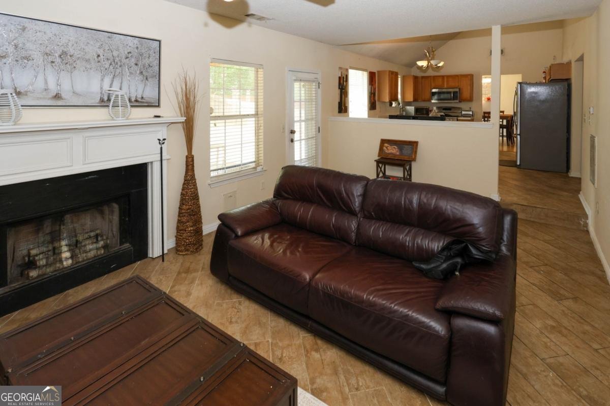 1753 Deer Crossing Circle Jonesboro - Photo 6