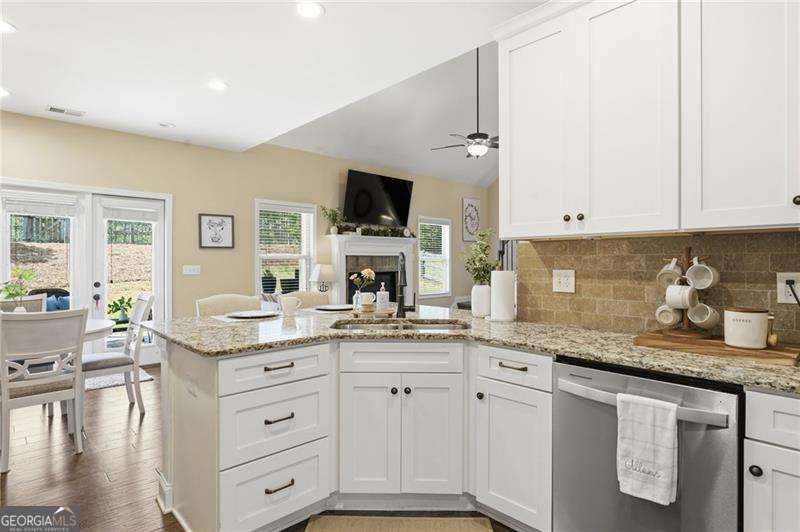 266 Cobblestone Trail Dallas - Photo 8