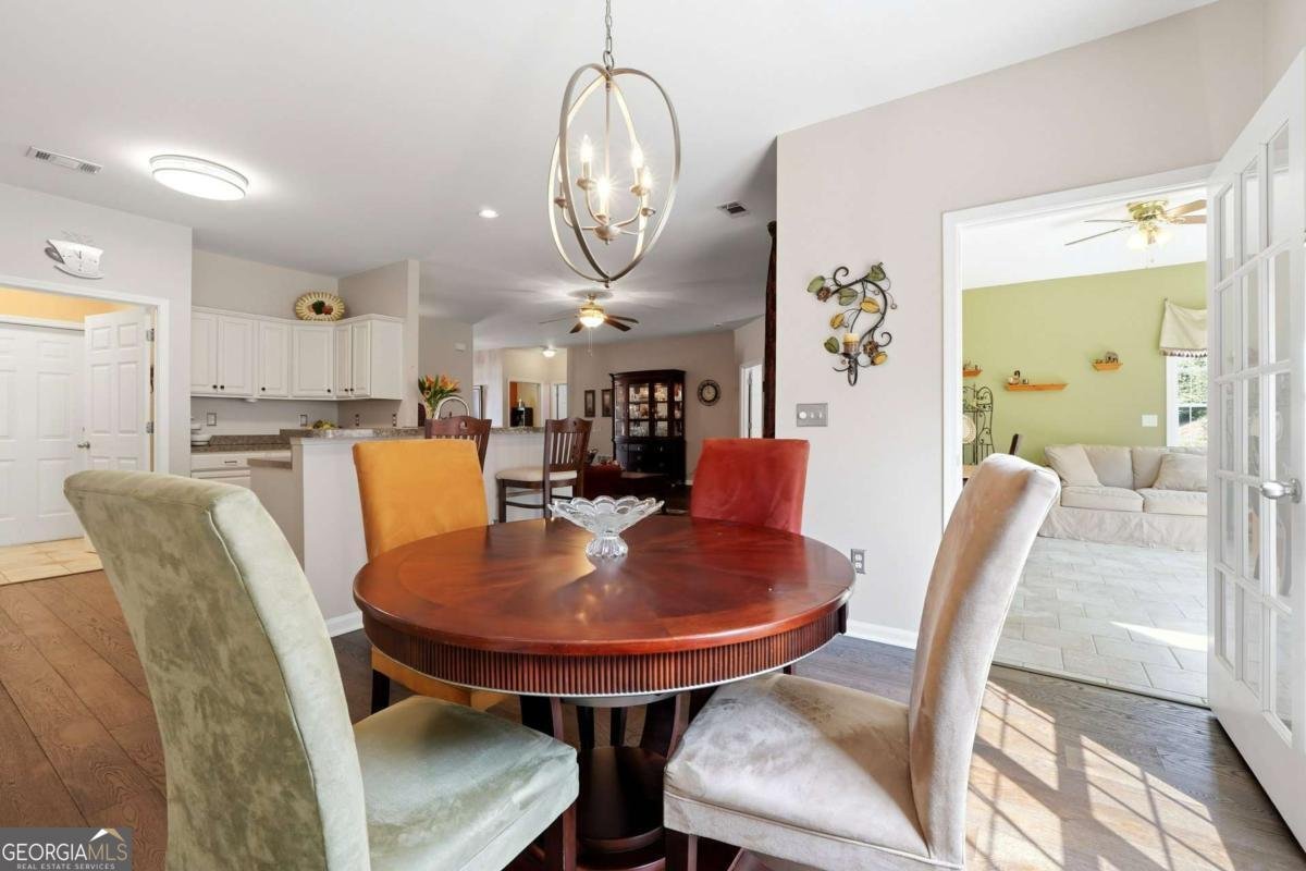 563 Sawnee Corners Drive Cumming - Photo 10