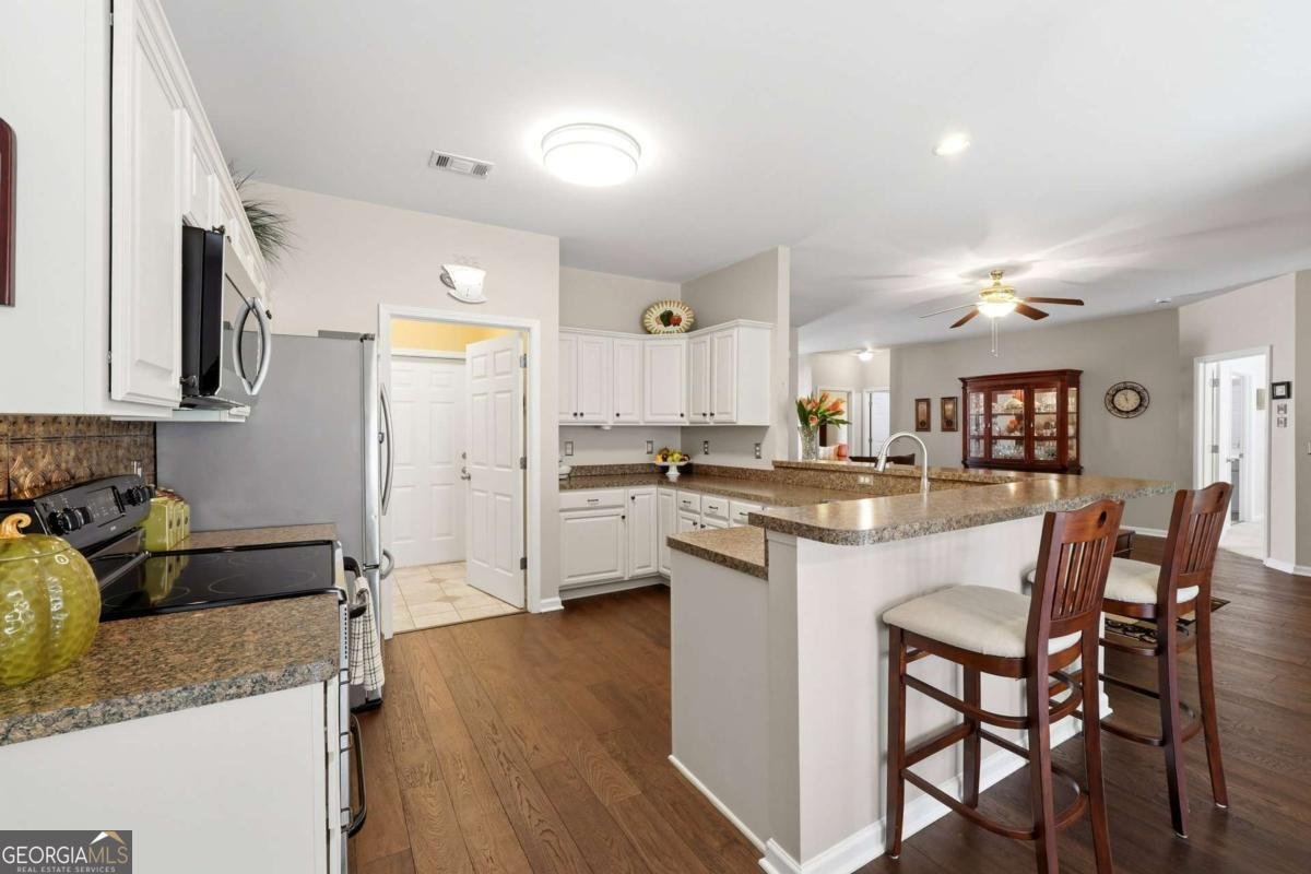 563 Sawnee Corners Drive Cumming - Photo 12