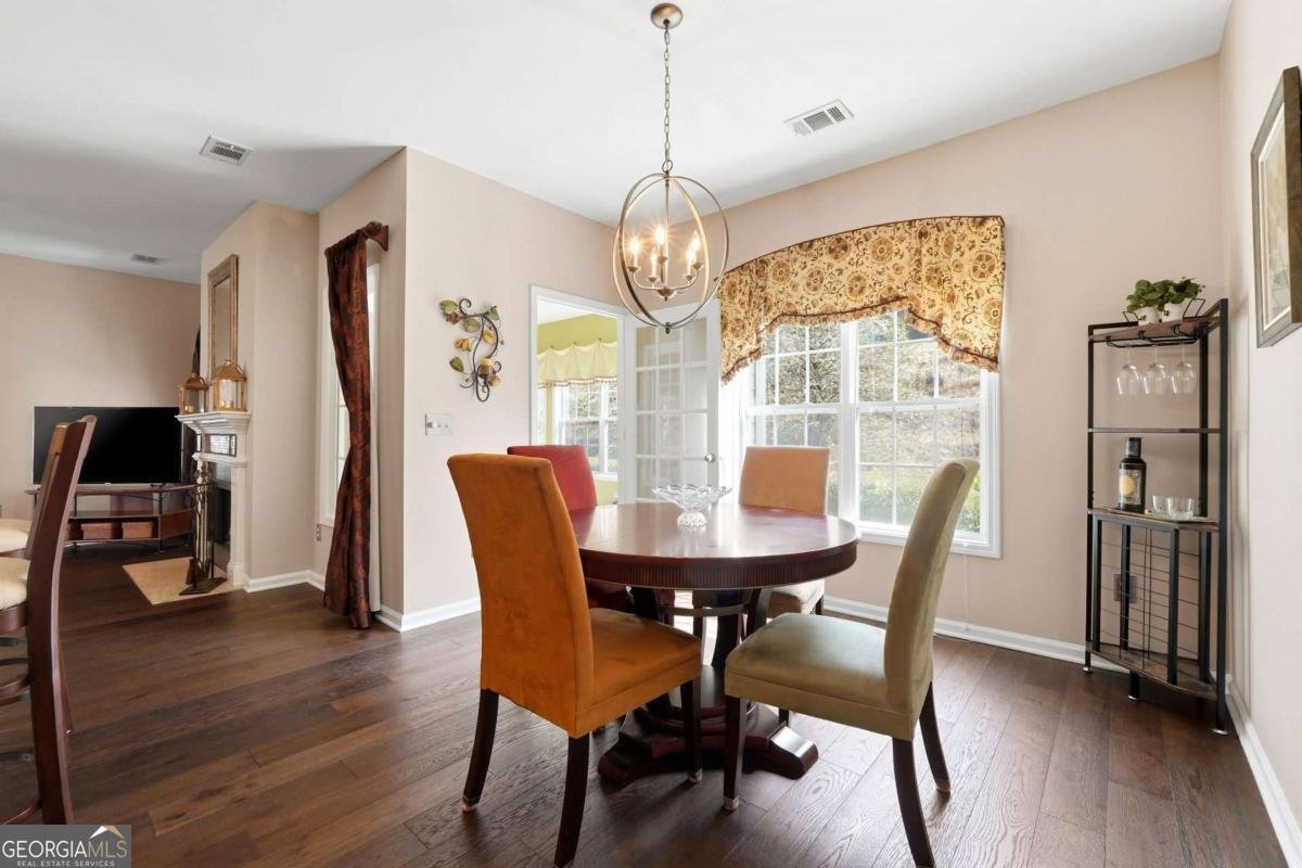 563 Sawnee Corners Drive Cumming - Photo 9